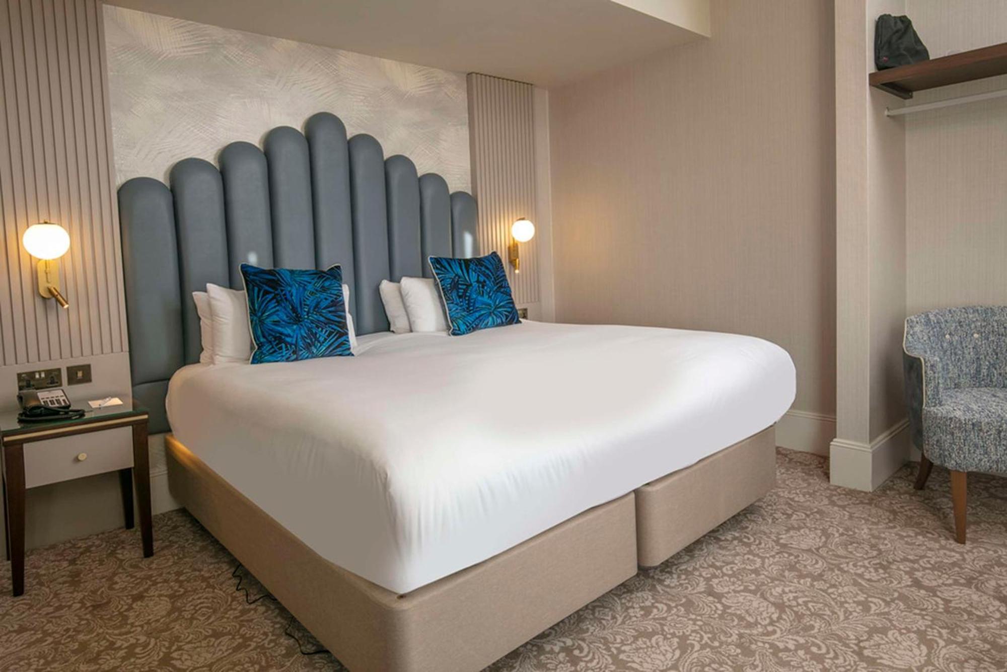 Voco The Clifton Folkestone By Ihg Hotel Exterior photo