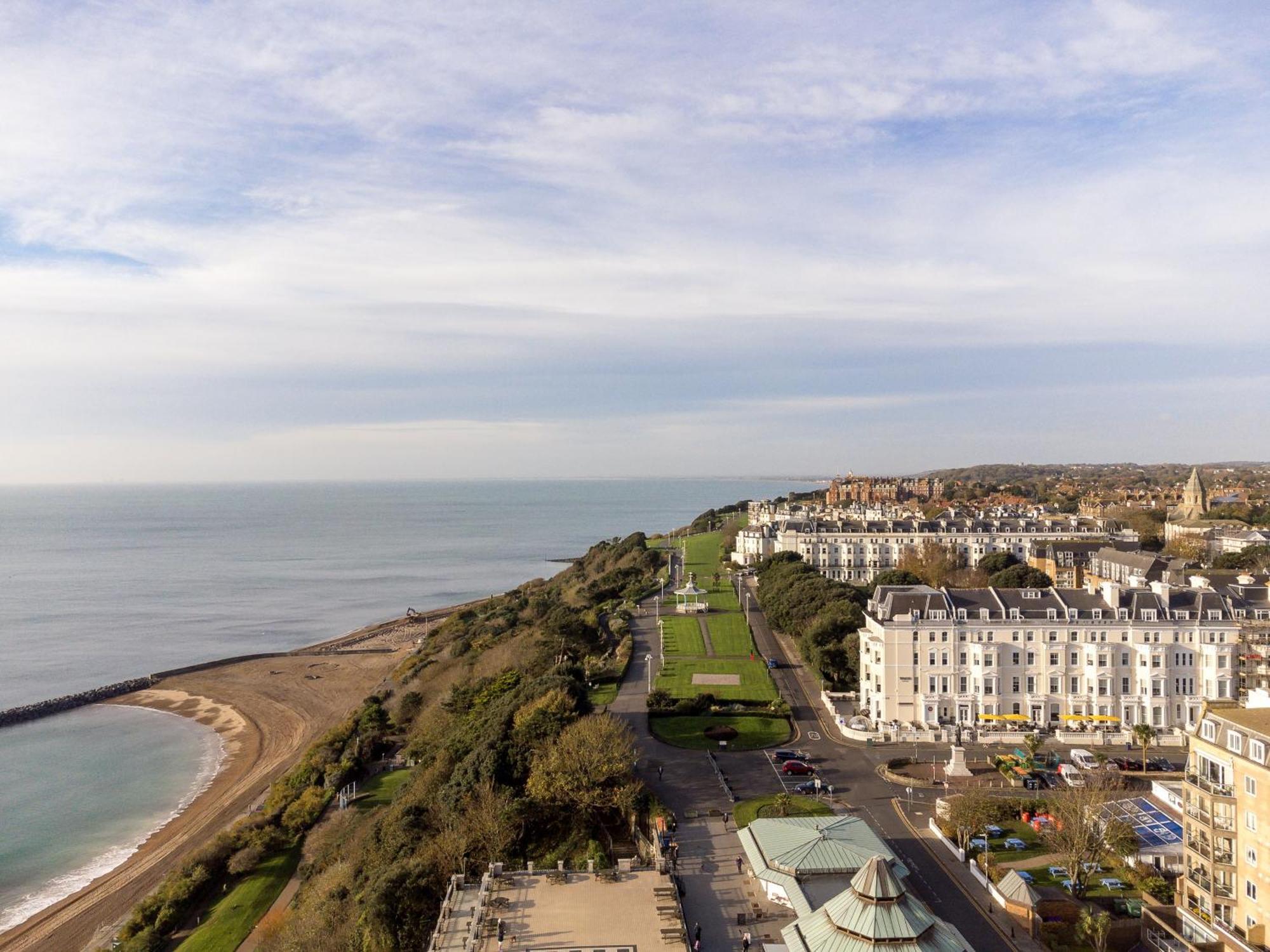 Voco The Clifton Folkestone By Ihg Hotel Exterior photo