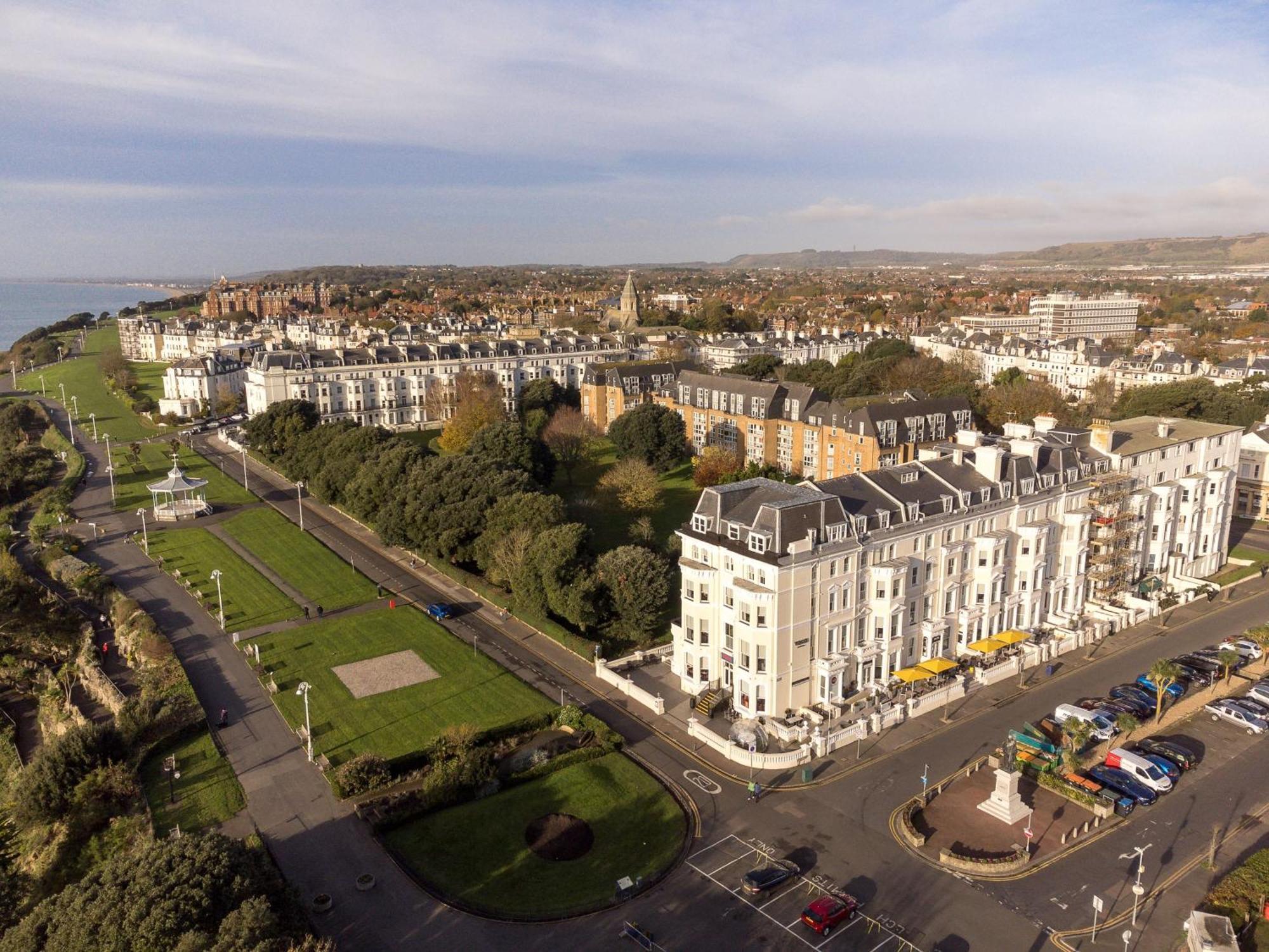 Voco The Clifton Folkestone By Ihg Hotel Exterior photo